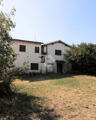 CASA SEMINDIPENDENTE A MONTOPOLI DI SABINA