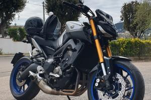 yamaha mt09 sp 890cc Akrapovic + mappatura