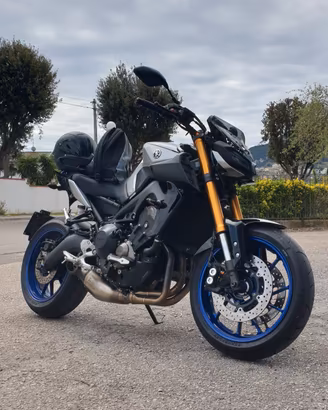 yamaha mt09 sp 890cc Akrapovic