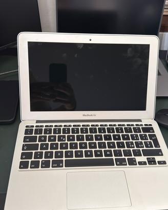 MacBook Air 11" Mid 2013 i5 4GB SSD
