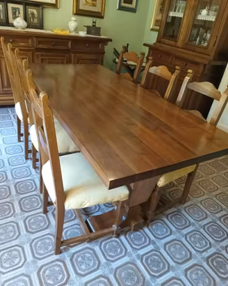 Tavolo da pranzo in legno massello+6 sedie anni 80
