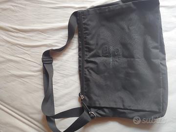 Borsa fashion nera a tracolla Mandarina Duck MD20