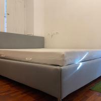 Letto matrimoniale sollevabile con materasso