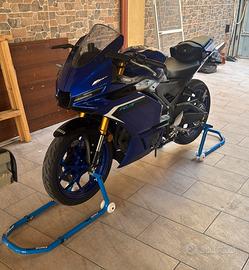 Yamaha R3 2025