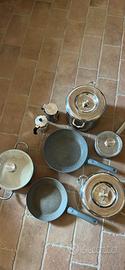 Set di 6 pentole e padelle 1 caffettiera 1 bollito