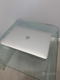 MacBook Pro M1 con Touchbar