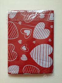 Tovaglia rossa con cuori San Valentino