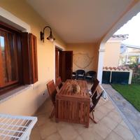 San Teodoro Ampia Veranda con Giardino