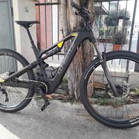 E MTB ELETTRICA WHISTLE NUOVA IN CARBONIO