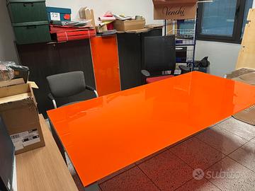Ufficio, scrivania, cassettiera, armadio, sedie