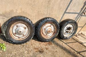 cerchi con gomme