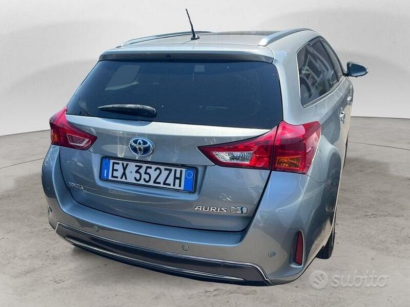 Toyota Auris 2015 photo 4