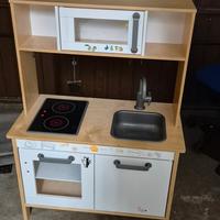 cucina in legno portautensili piastre led