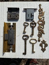 Serrature casseti armadio con chiavi