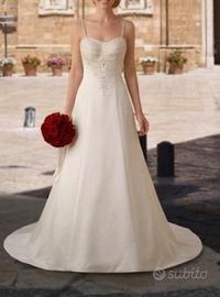 Abito da sposa con corpetto ricamato