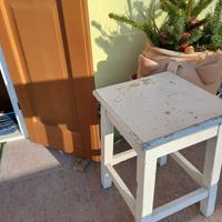 sgabello arte povera antico