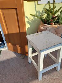 sgabello arte povera antico