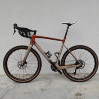 Gravel Megamo West tg L