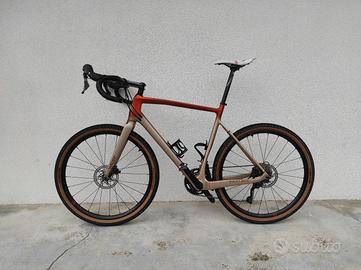 Gravel Megamo West tg L