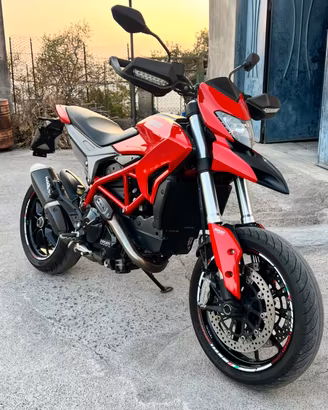 Ducati hypermotard 821