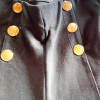 pantaloni neri aderenti