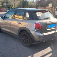 Mini one 75cv 65.000km incidentata.