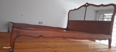 Letto matrimoniale vintage