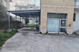 Locale commerciale 90 mq multiuso