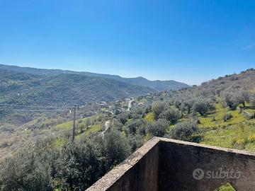Casa con vista + terreno Montecorice