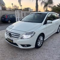 MERCEDES CLASSE B-180 PREMIUM FULL OPT