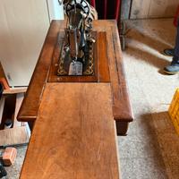 Macchina da cucire Necchi