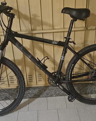 Bici MTB in alluminio leggera