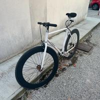 Bicicletta Scatto fisso