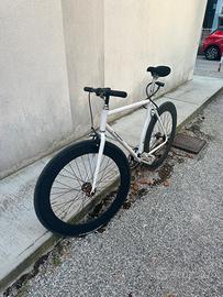 Bicicletta Scatto fisso