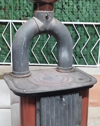 stufa a legna in ghisa