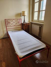 Letto singolo rosso