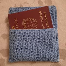 Porta passaporto fatto a mano 