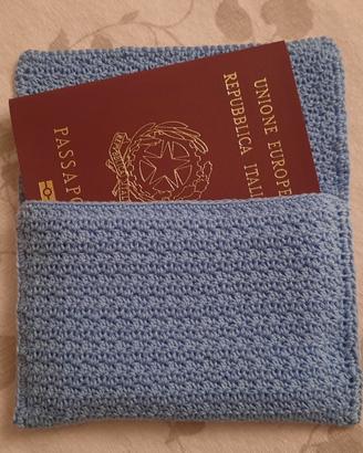 Porta passaporto fatto a mano 
