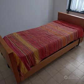 Letto degenza con sponde 