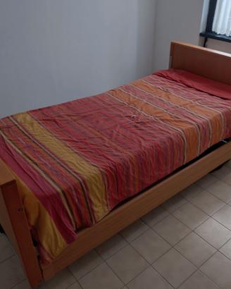 Letto degenza con sponde 