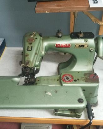 Macchina da cucire professioniale per orli