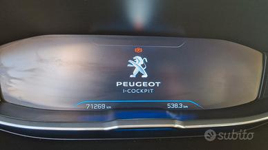 auto  tenuta bene gomme nuove 