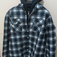 Giubbino a camicia con cappuccio 