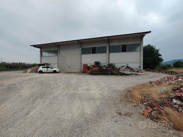 Capannone terreno agricolo serre