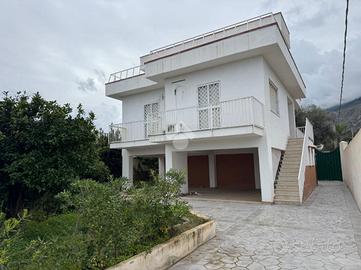 VILLA SINGOLA A CARINI