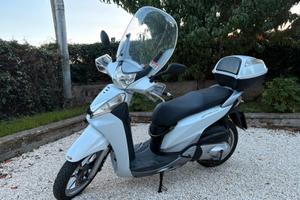 HONDA SH 300