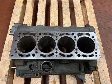 Monoblocco Fiat  lancia  Croma thema 2000