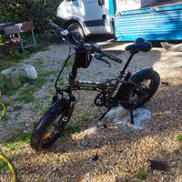 bicicletta con pedalata assistita 