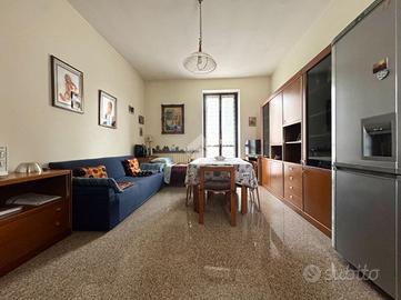 CASA DI CORTE A RESCALDINA