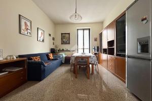 CASA DI CORTE A RESCALDINA